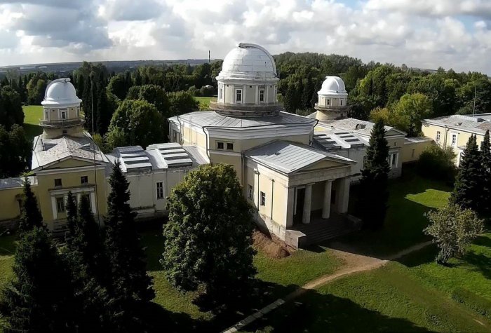 Главная (Пулковская) астрономическая обсерватория Российской Академии Наук​, Санкт-Петербург.