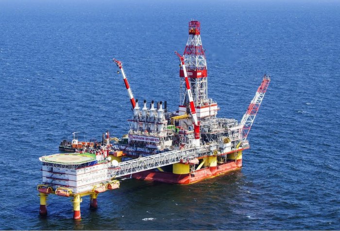 Ледостойкие морские стационарные платформы, Астрахань